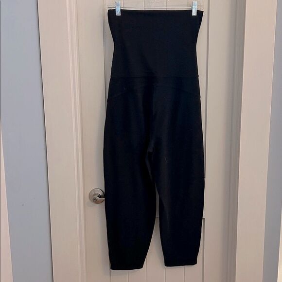 Lululemon Align Ribbed Waist Cropped Jogger Pants  Black Size 4 - Picture 5 of 9